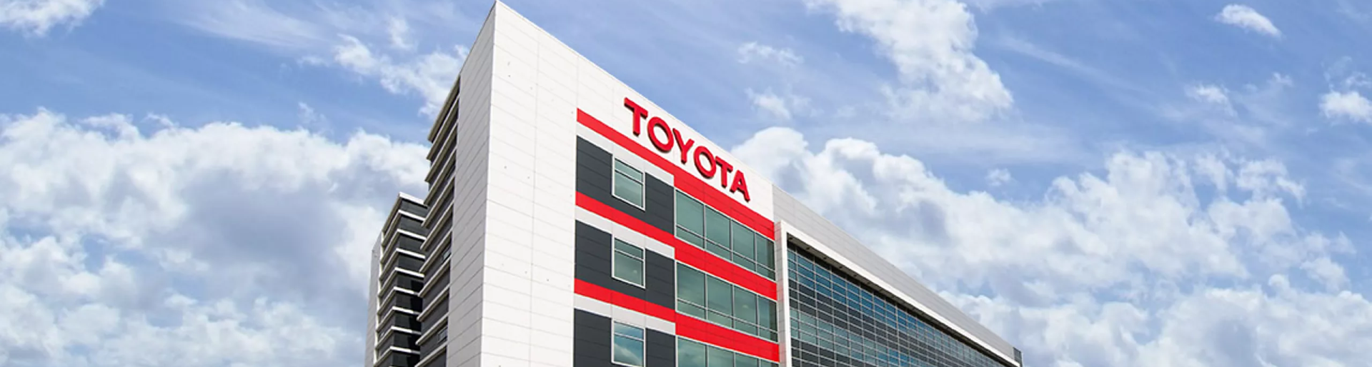 Изображение на странице TOYOTA ПОДВЕЛА ИТОГИ ПРОДАЖ В РОССИИ ЗА 2021 ГОД Тойота Центр Казань Юг